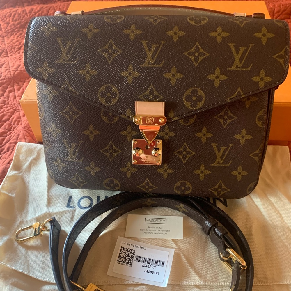 Louis Vuitton Pochette Metis
